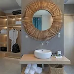 Super Luxury Five-bedroom Private Infinity Pool Вилла