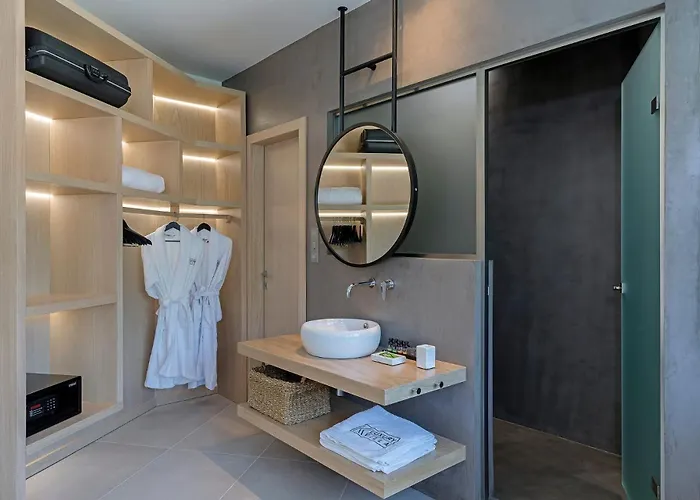 Super Luxury Five-bedroom Private Infinity Pool * Città di Skiathos