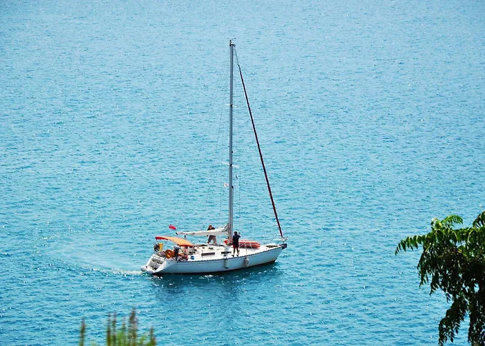 Super Luxury Five-bedroom Private Infinity Pool Villa