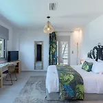 Super Luxury Five-bedroom Private Infinity Pool Skiathos Town