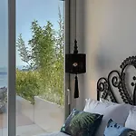 Super Luxury Five-bedroom Private Infinity Pool Villa