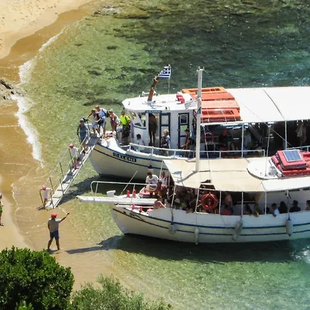 Super Luxury Five-bedroom Private Infinity Pool & Astounding Sea Views