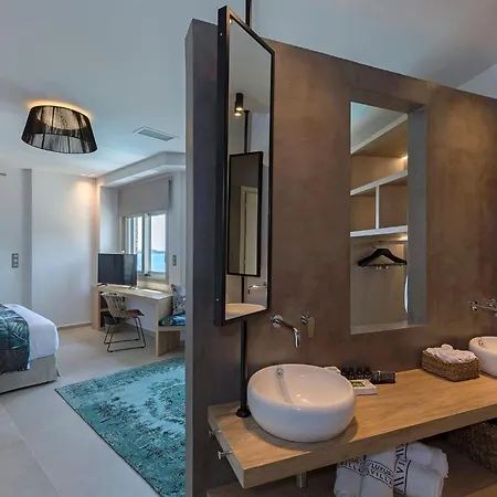 Super Luxury Five-bedroom Private Infinity Pool Скиатос