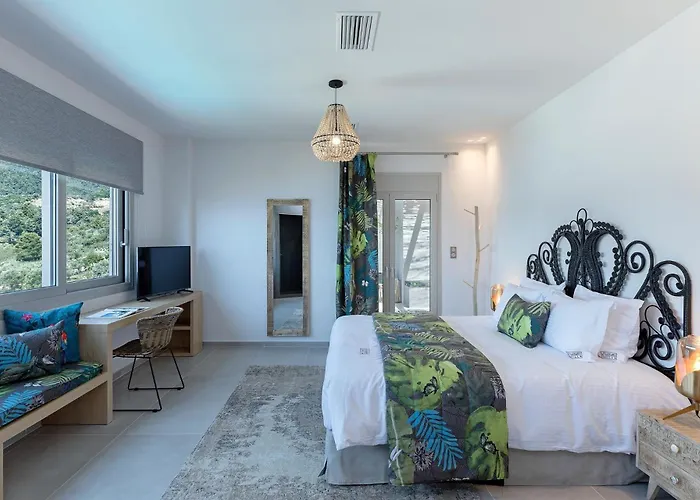 Willa Super Luxury Five-bedroom Private Infinity Pool *