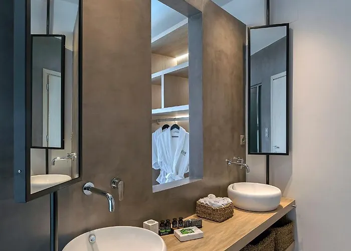 Super Luxury Five-bedroom Private Infinity Pool